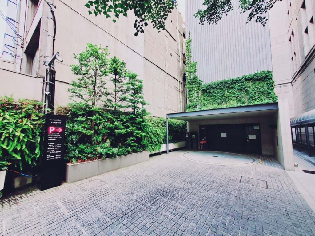 セントレジスホテル大阪の駐車場