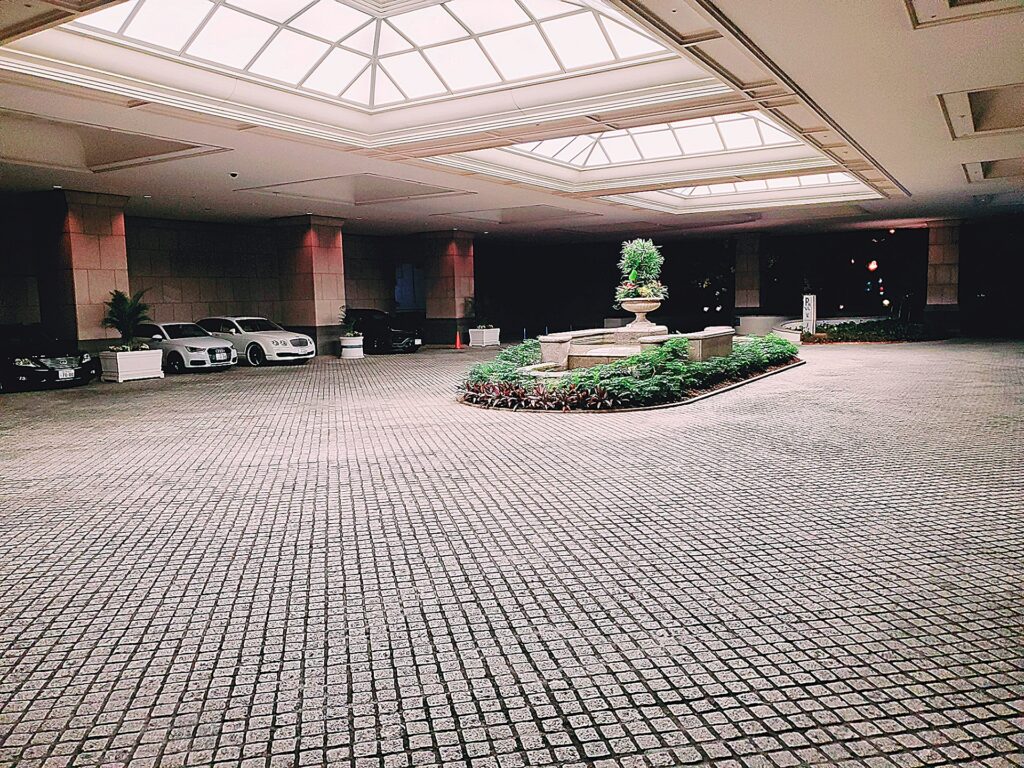 リッツカールトン大阪の駐車場
