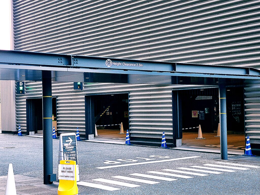 ウェスティンホテル横浜のクラブラウンジの駐車場